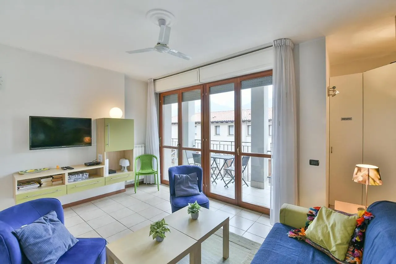 Apartment Appartement Voor 6 Personen, Aan Het Comomeer Acquaseria